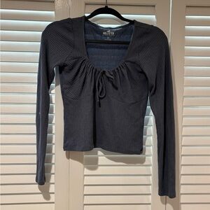 Hollister Women's Blue Long Sleeve Tee